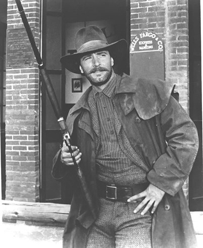 李·霍斯利 Lee Horsley照片