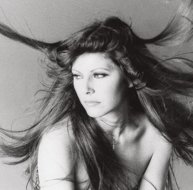 克劳迪亚·莫里 Claudia Mori照片