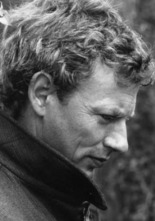 罗伯特·富斯特 Robert Fuest照片