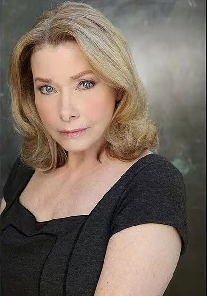 琳恩·劳里 Lynn Lowry照片