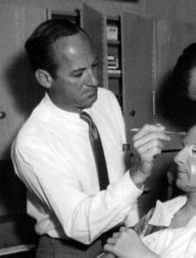 丹尼尔C.斯瑞派克 Daniel C. Striepeke照片