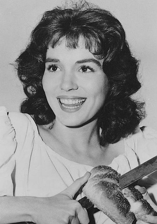 佐拉·兰帕特 Zohra Lampert照片