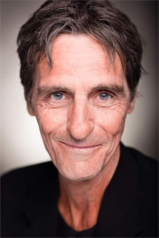 史蒂芬·乌瑞 Stephen Ure照片