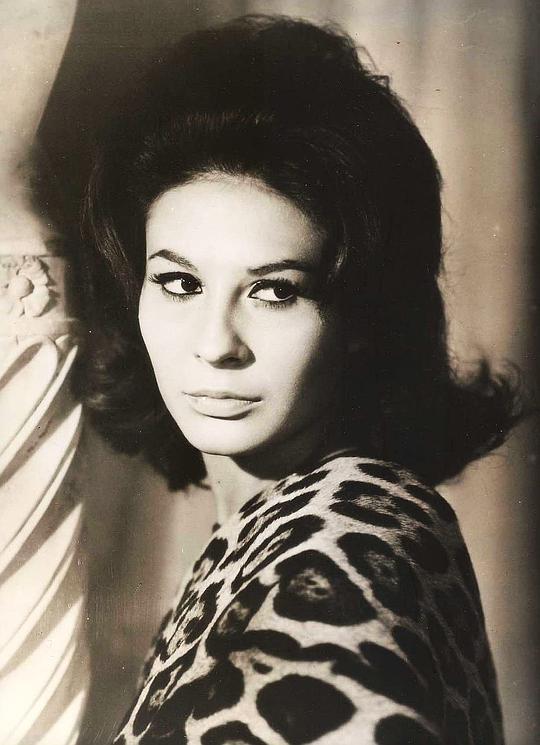 弗兰卡·贝托亚 Franca Bettoia照片