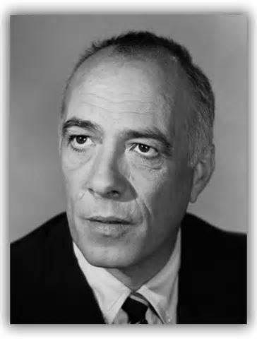 爱德华·普拉特 Edward Platt照片