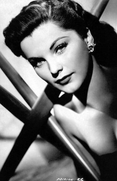 黛博拉·佩吉特 Debra Paget照片