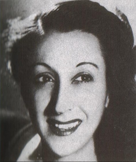 普佩拉·玛奇奥 Pupella Maggio照片