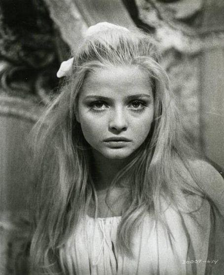 伊娃·奥琳 Ewa Aulin照片