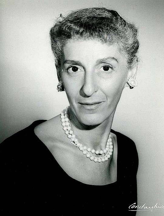 多萝西·诺伊曼 Dorothy Neumann照片