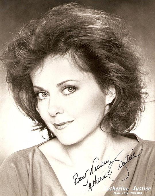 凯瑟琳·贾斯蒂斯 Katherine Justice照片