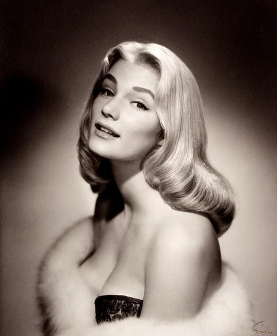 伊薇特·米米亚克斯 Yvette Mimieux照片