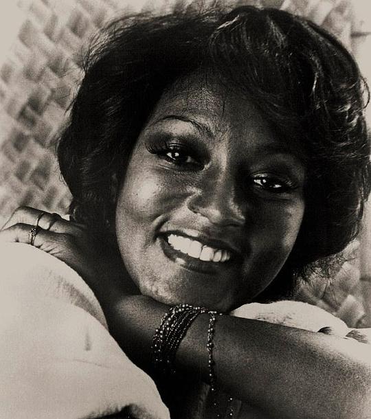 保拉·凯利 Paula Kelly照片