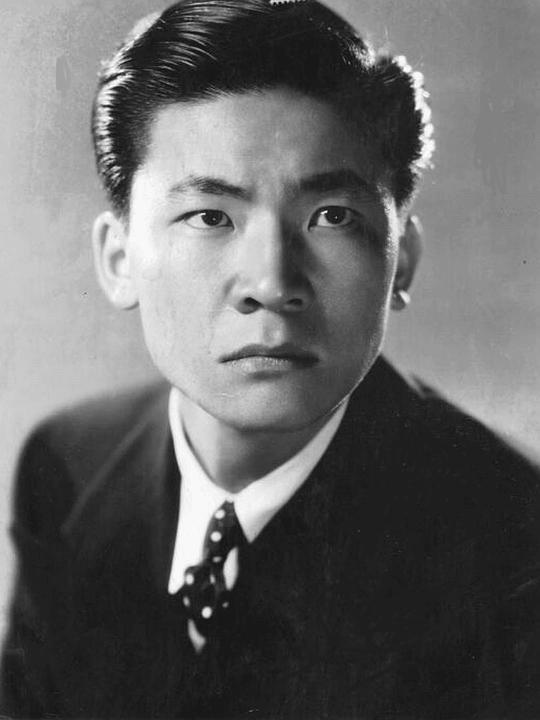 杨森 Victor Sen Yung照片