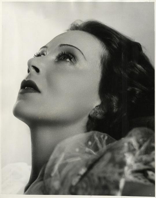 尤金妮娅·列昂托维奇 Eugenie Leontovich照片