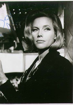 霍纳尔·布莱克曼 Honor Blackman照片