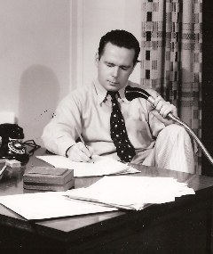 特德·西尔斯 Ted Sears照片