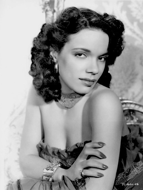 Aurora Miranda照片