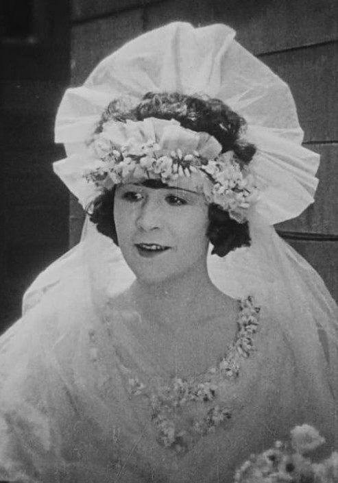 弗吉尼亚·福克斯 Virginia Fox照片