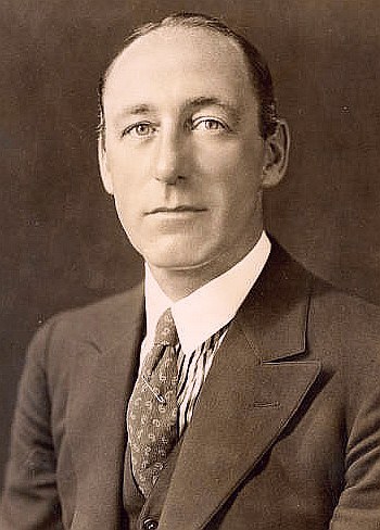 拉姆斯登·黑尔 Lumsden Hare照片