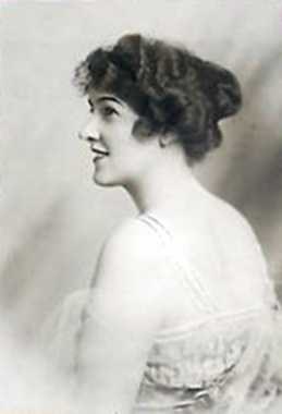 玛格丽特·阿姆斯特朗 Margaret Armstrong照片