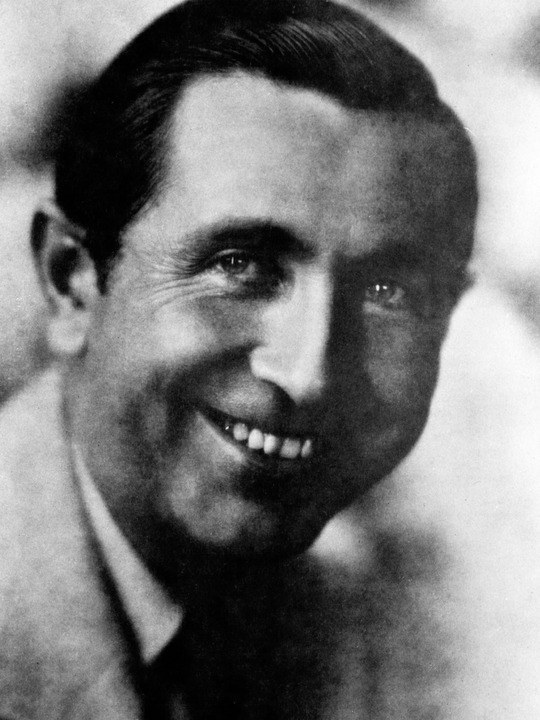 马尔科姆·圣克莱尔 Malcolm St. Clair照片