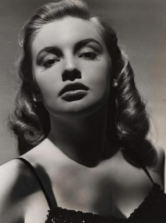 琼·莱斯利 Joan Leslie照片