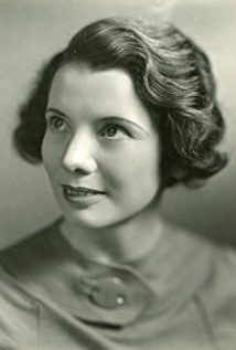 梅尔·托特纳姆 Merle Tottenham照片