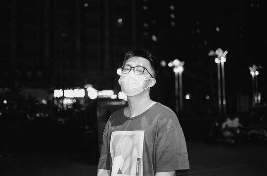 董思驰 BIRD照片