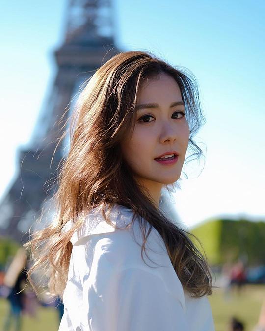 刘佩玥 Moon Lau Pui Yuet照片