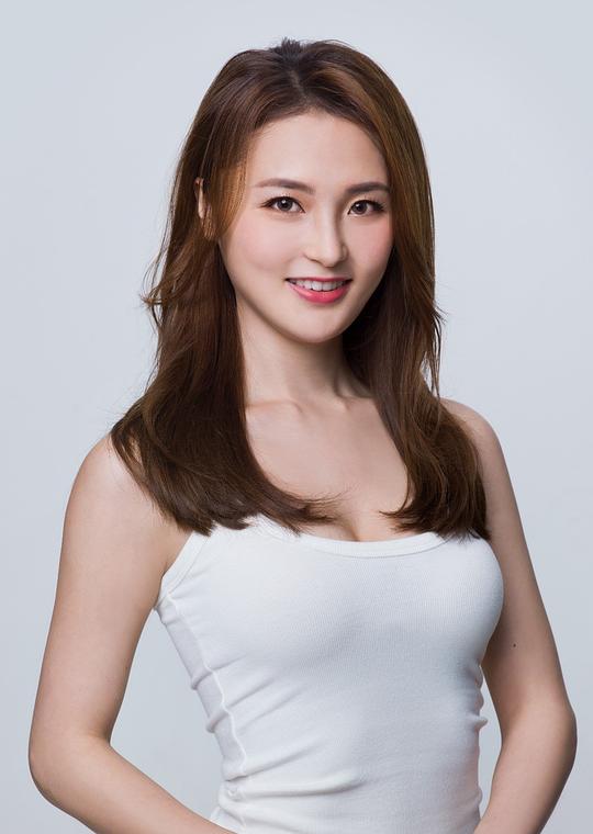 李曼思 Adria照片