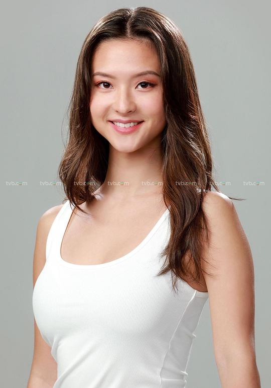 蔡华英 Emily Tsoi照片