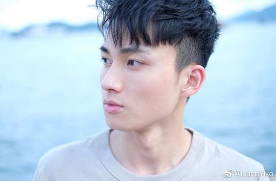 周嘉洛 Kalok Chow照片