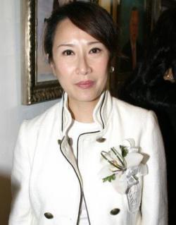 吕珊 Rosanne Lui照片