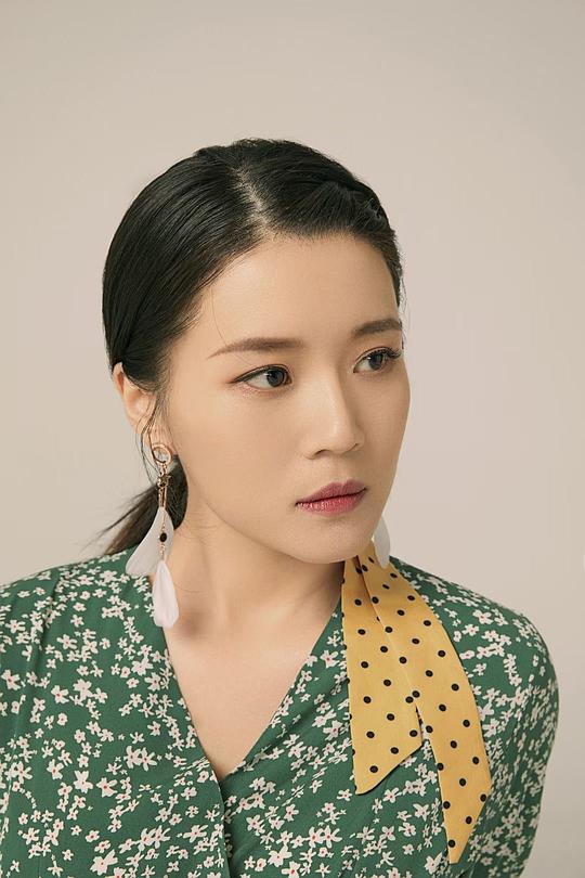 胡琳娜 Linna Hu照片