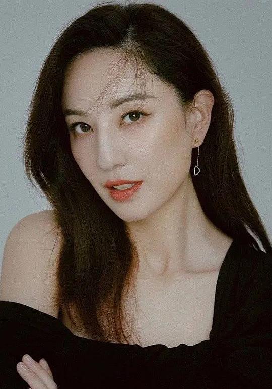 郑希怡 Hei-Yi Cheng照片