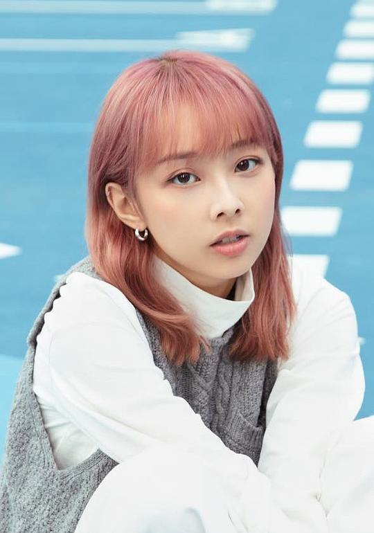 刘展翘 Jackie Lau照片