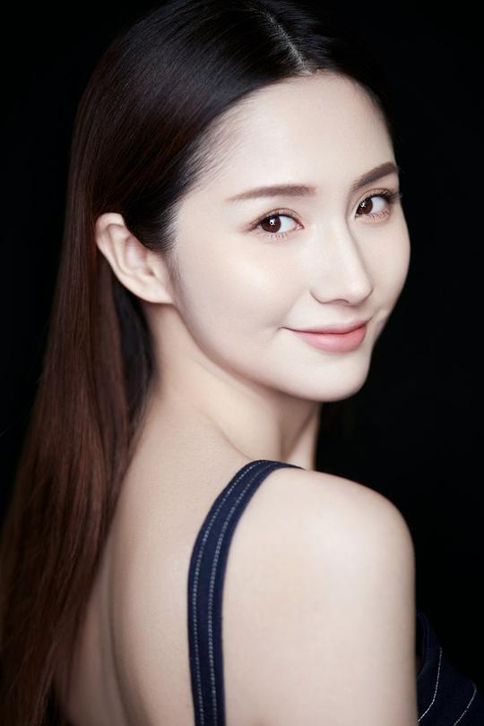 蓝心妍 CrazybarbyLeni Lan照片