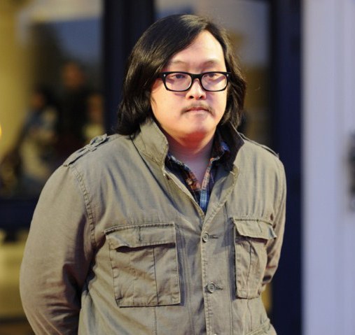 西瓦罗·孔萨库 Sivaroj Kongsakul照片