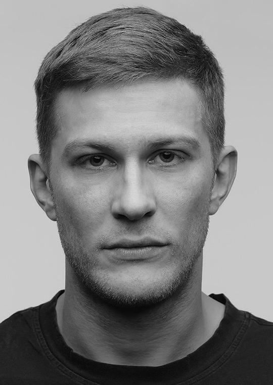 帕维尔·切纳廖夫 Pavel Chinaryov照片