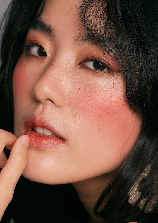 邓筠熹 Ariel照片