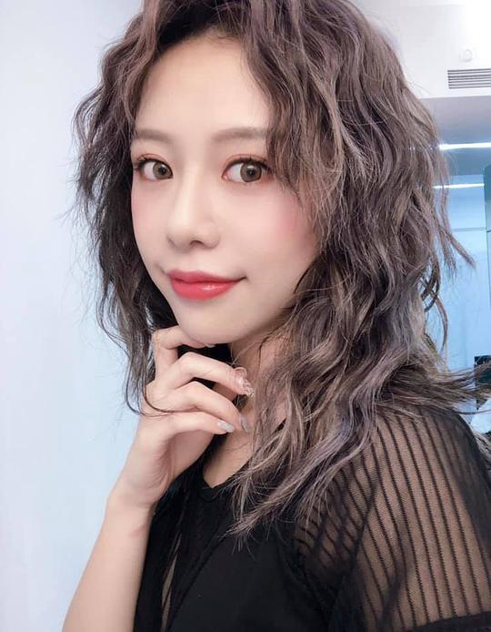 纪卜心 Kimi Ji照片