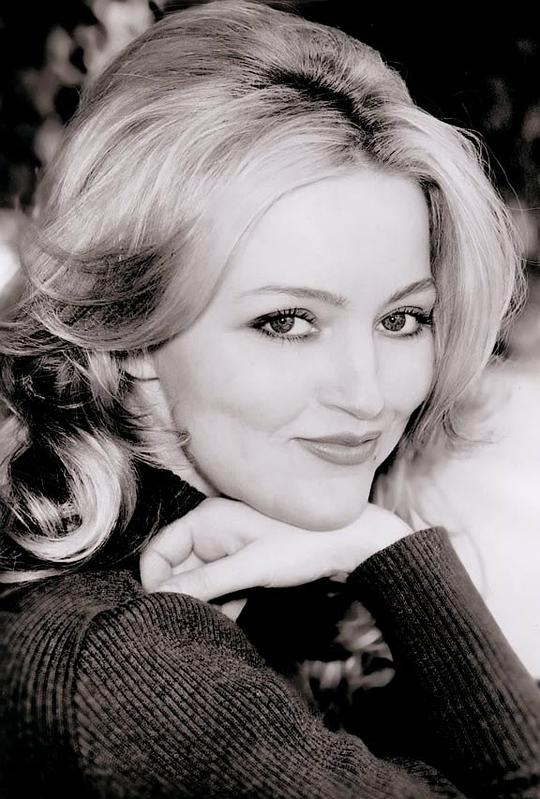 屈丝苔·奈特 Tuesday Knight照片