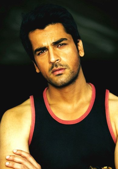 阿尔詹·巴杰瓦 Arjan Bajwa照片