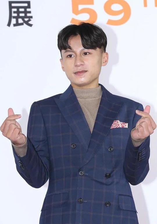 张祖钧 Yukan Losing照片