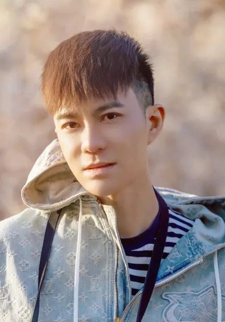 高铭谦 Mingqian Gao照片