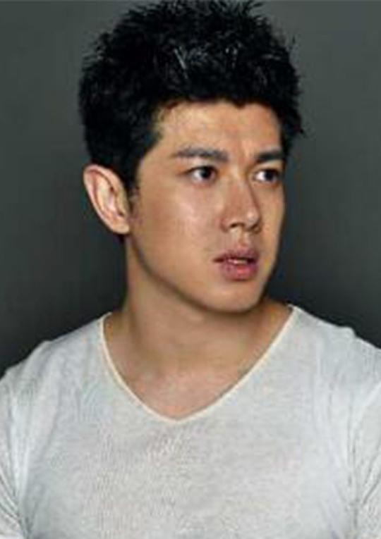 刘碑歌 Beige Liu照片