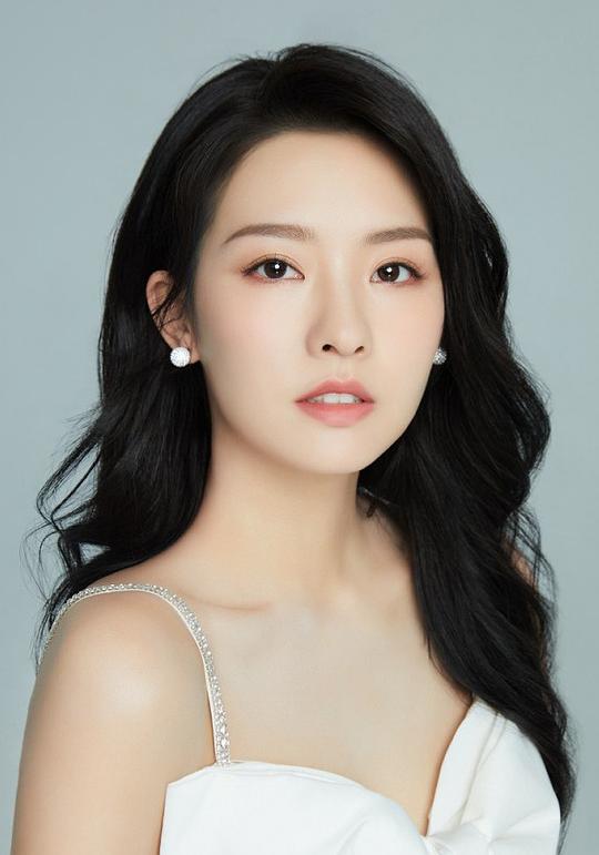 陈语安 Katie Chen照片