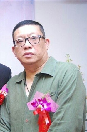 周华宇 Wah-Yu Chow照片