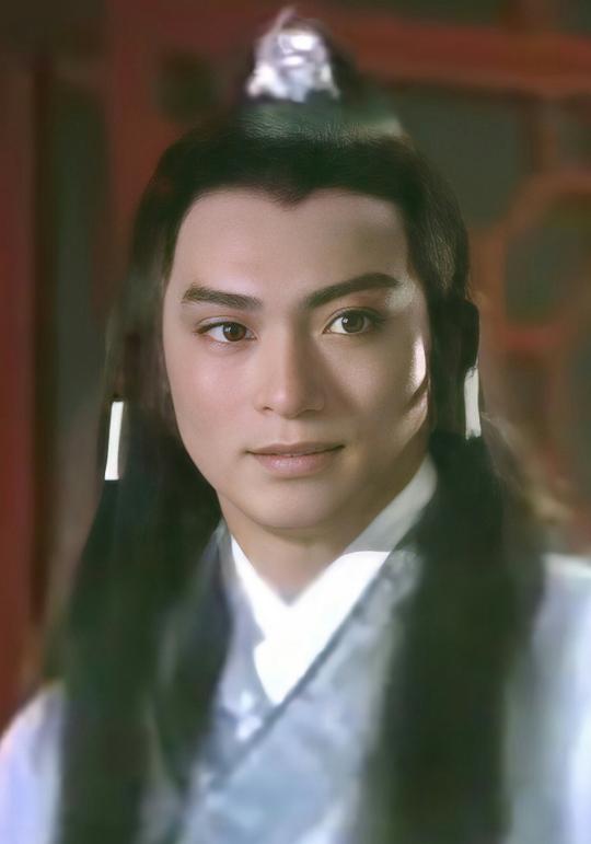 田鹤 Ho Tien照片