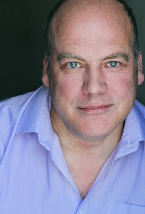 安格斯·肯尼迪 Angus Kennedy照片